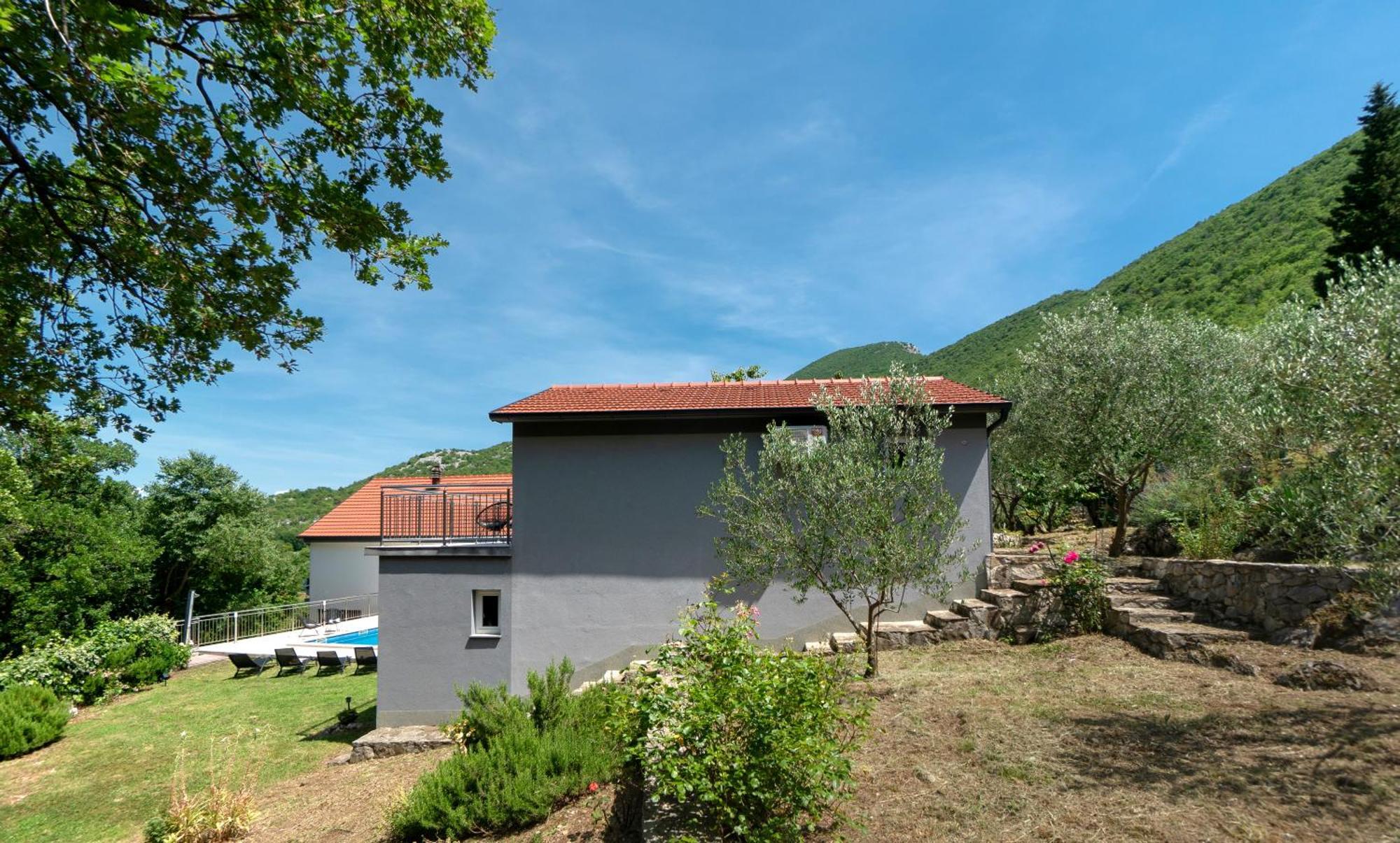 Apartments Srdanovic Omiš Dış mekan fotoğraf