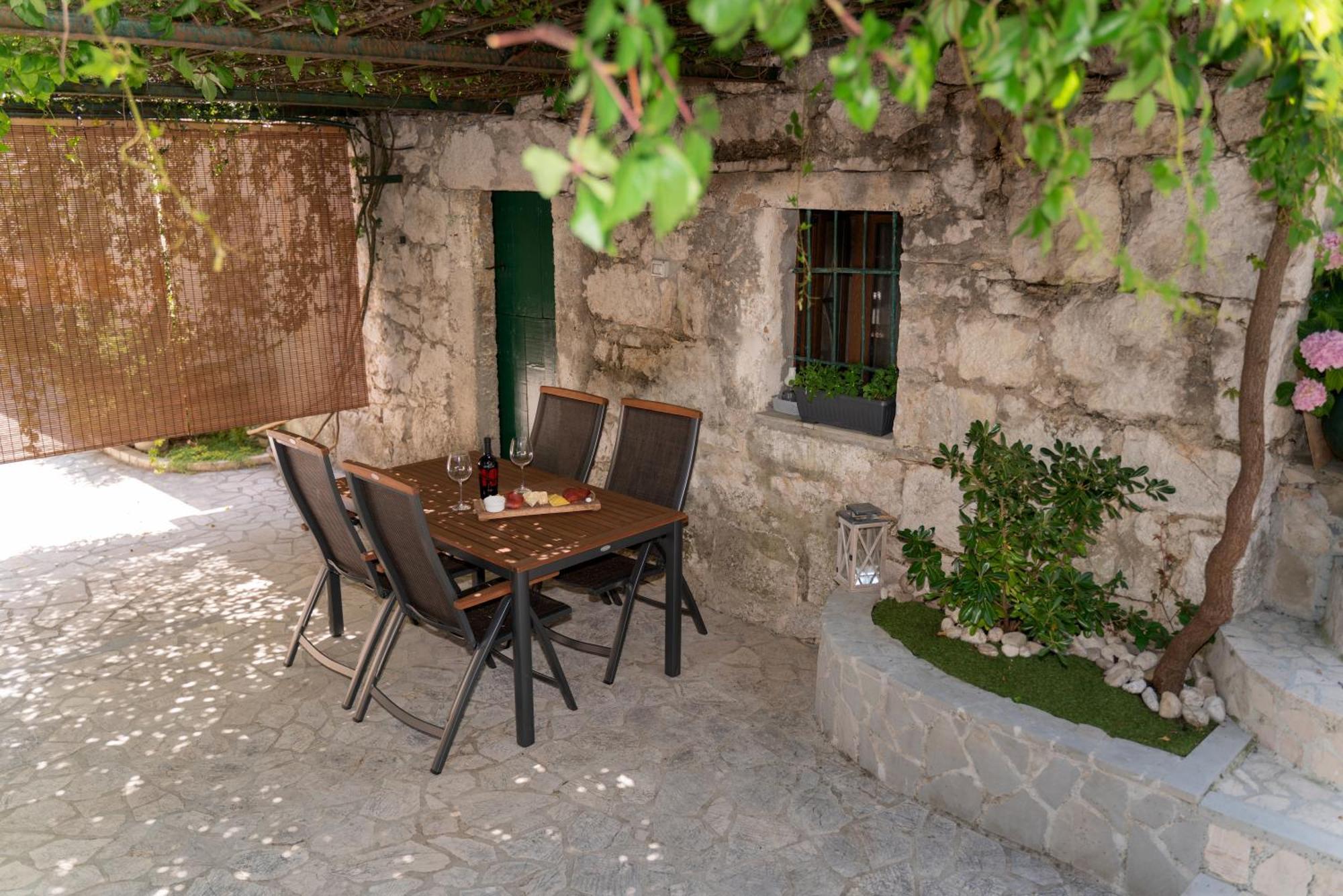 Apartments Srdanovic Omiš Dış mekan fotoğraf