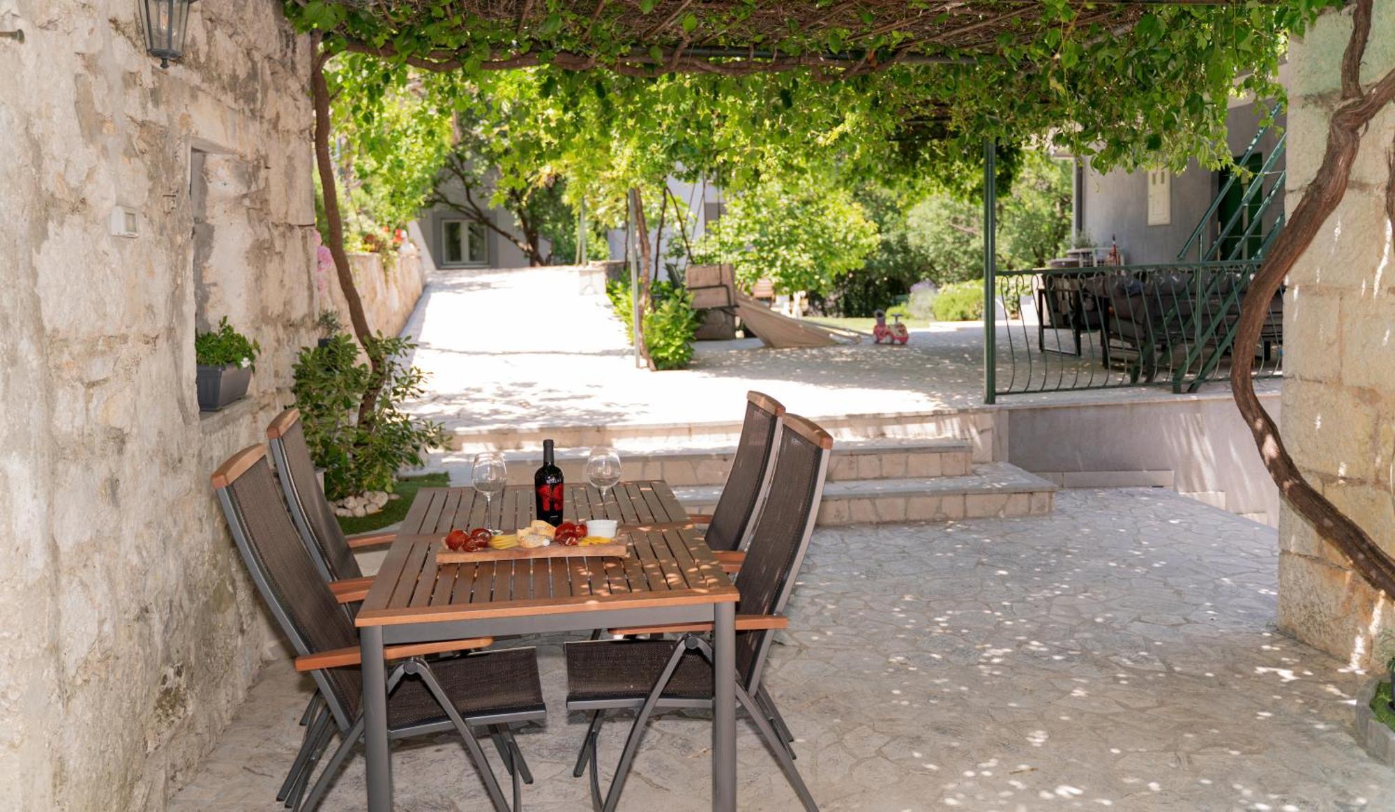 Apartments Srdanovic Omiš Dış mekan fotoğraf