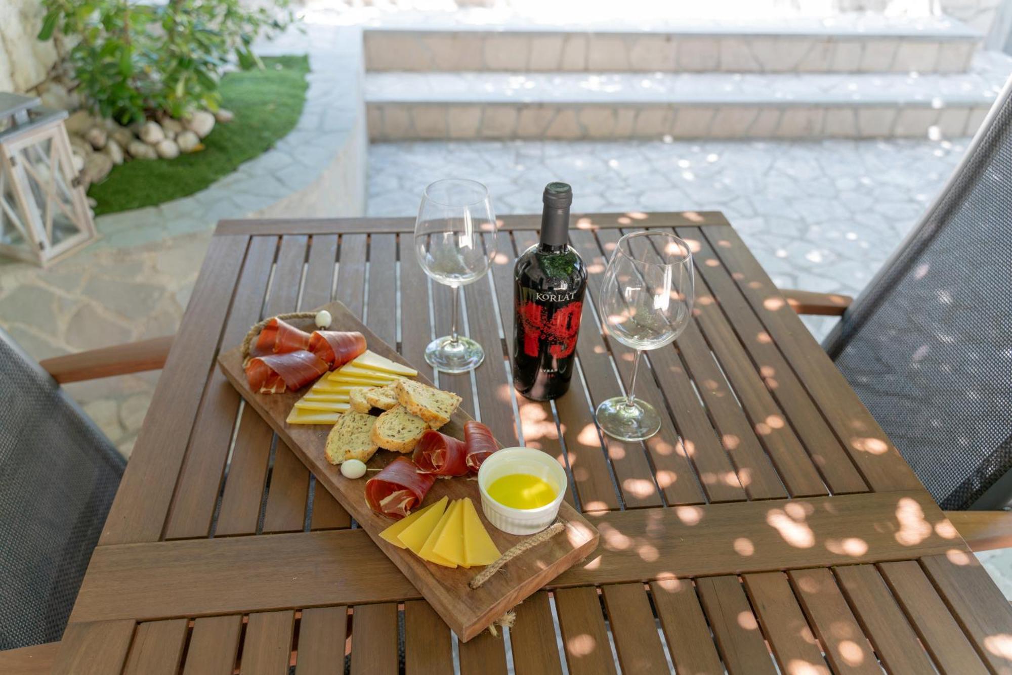 Apartments Srdanovic Omiš Dış mekan fotoğraf