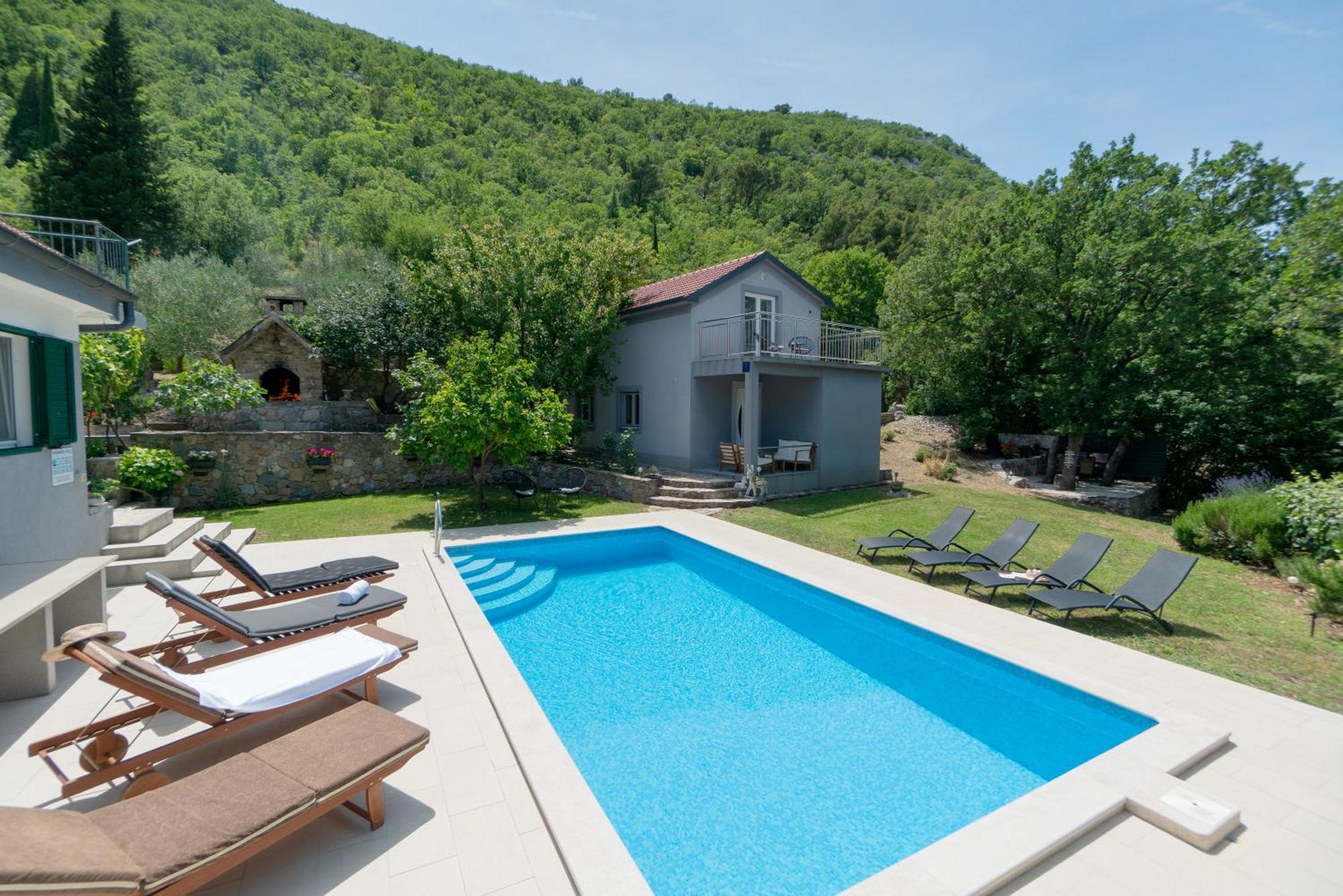 Apartments Srdanovic Omiš Dış mekan fotoğraf
