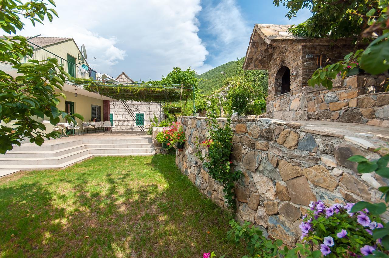 Apartments Srdanovic Omiš Dış mekan fotoğraf